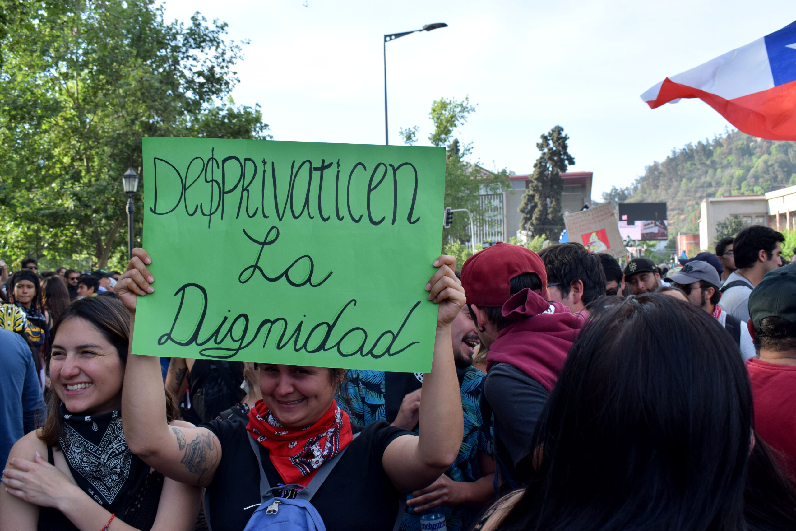 Mensaje antisistema en Santiago. Foto: Agustín Vissio