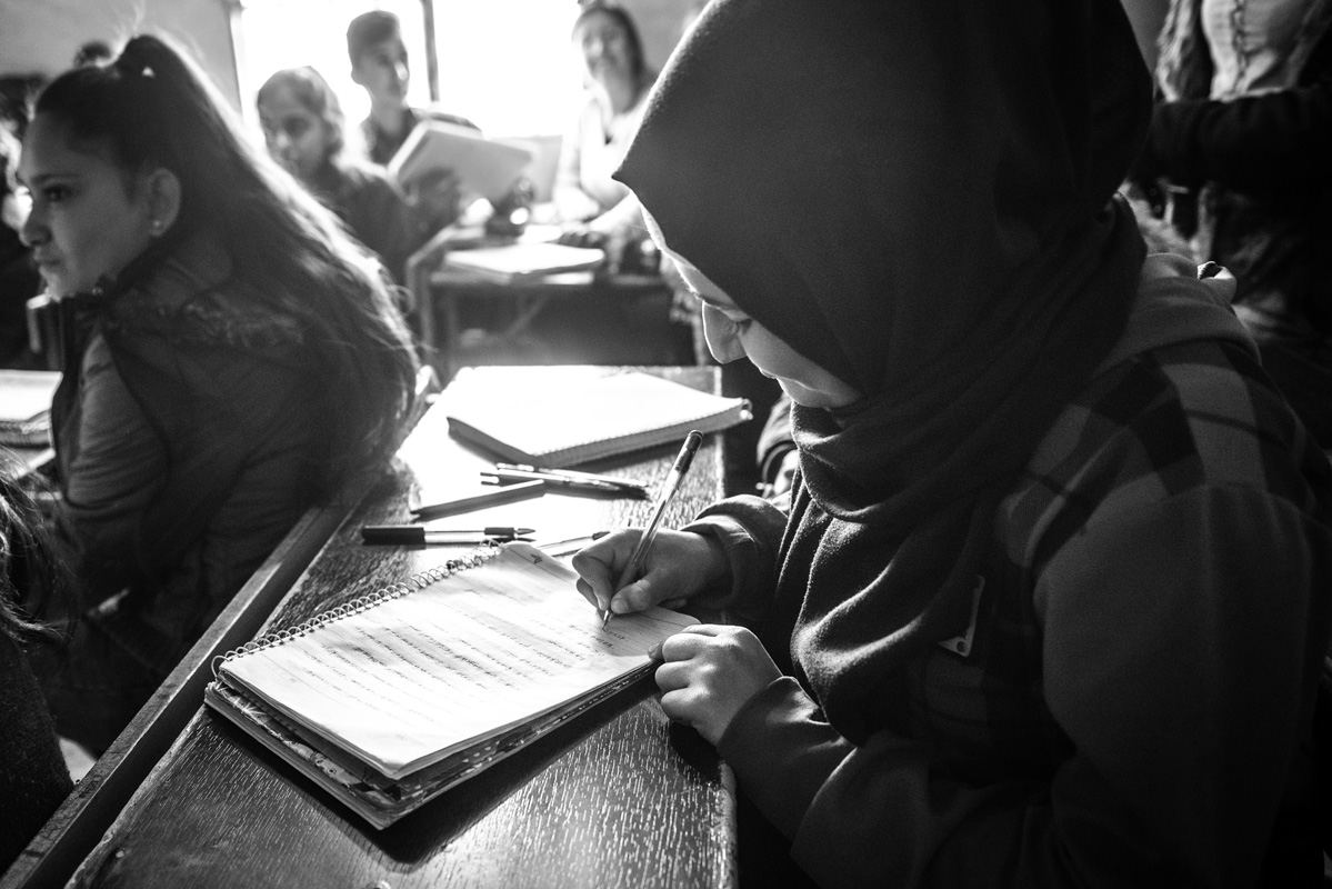 Escuela dentro del campo de refugiados kurdos de Afrin, Sheba, Siria 2023. Foto: Mauricio Centurion