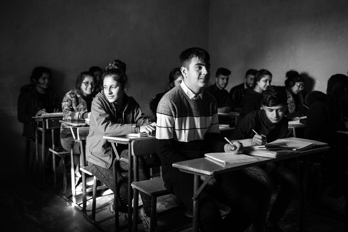 Escuela dentro del campo de refugiados kurdos de Afrin, Sheba, Siria, 2023. Foto: Mauricio Centurion