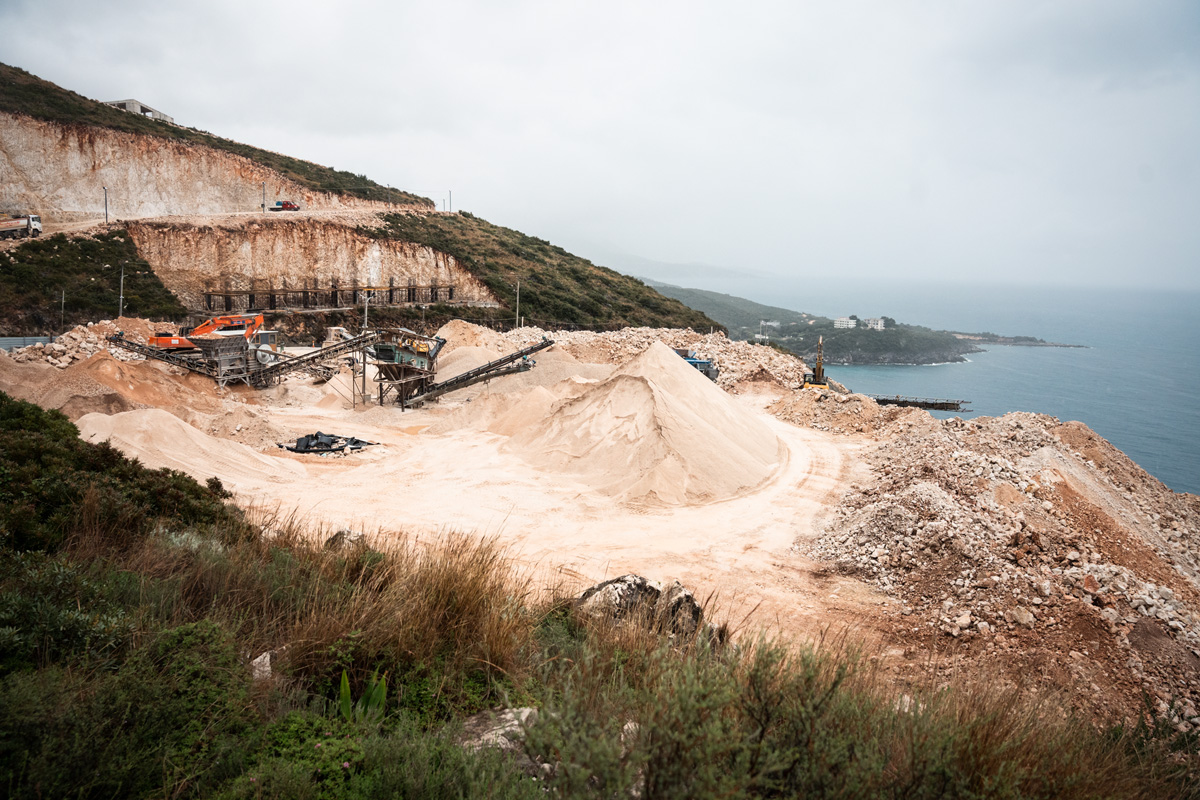 Uno de los desarrollos inmobiliarios en la costa albanesa. Foto: Pablo Fernández